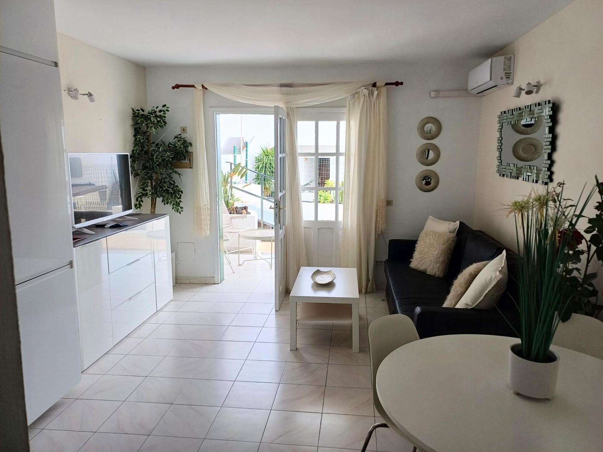 Bright & Spacious With Aircon Apartment Puerto del Carmen (Lanzarote)