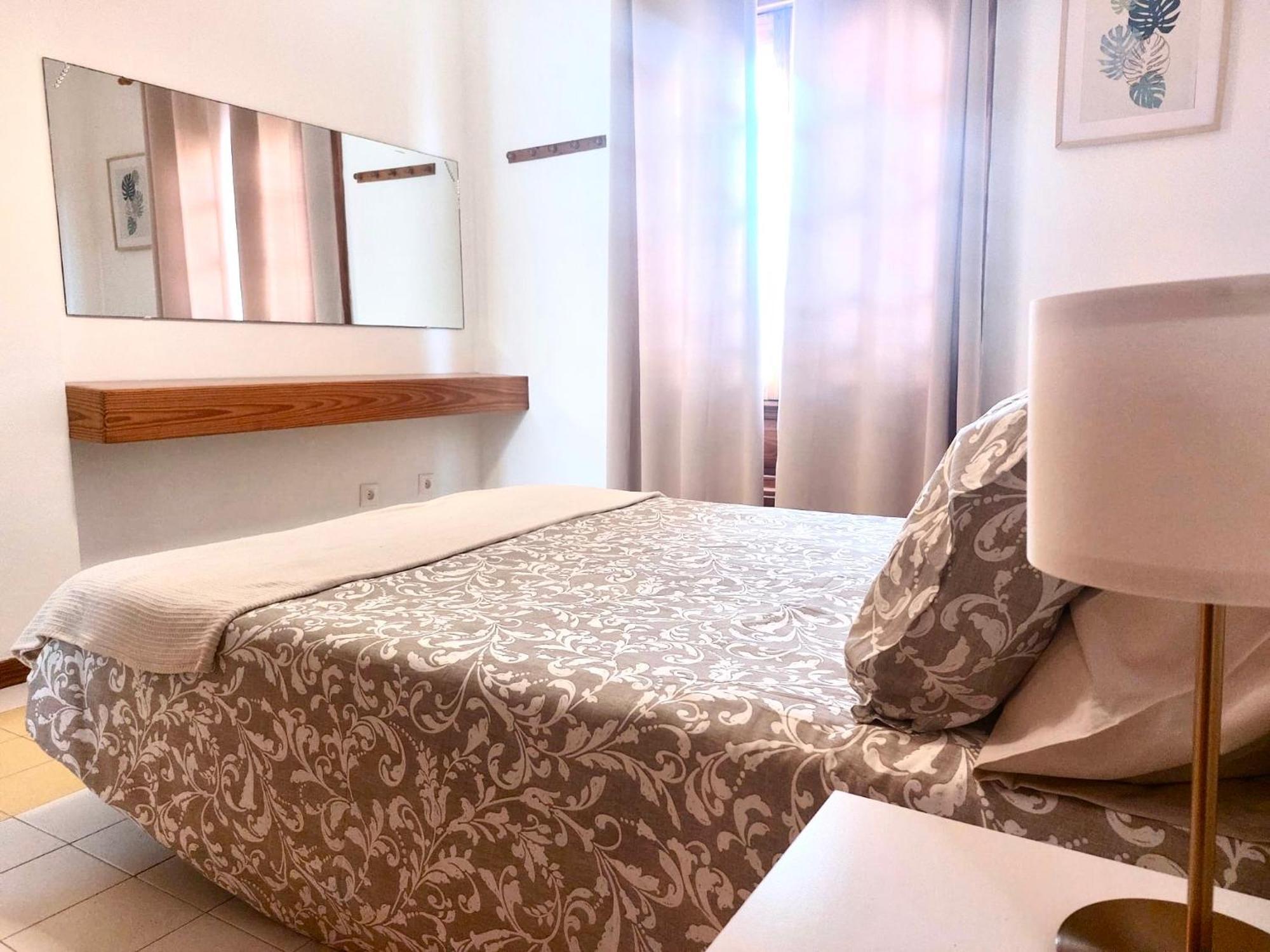 Golden Sun Apartment