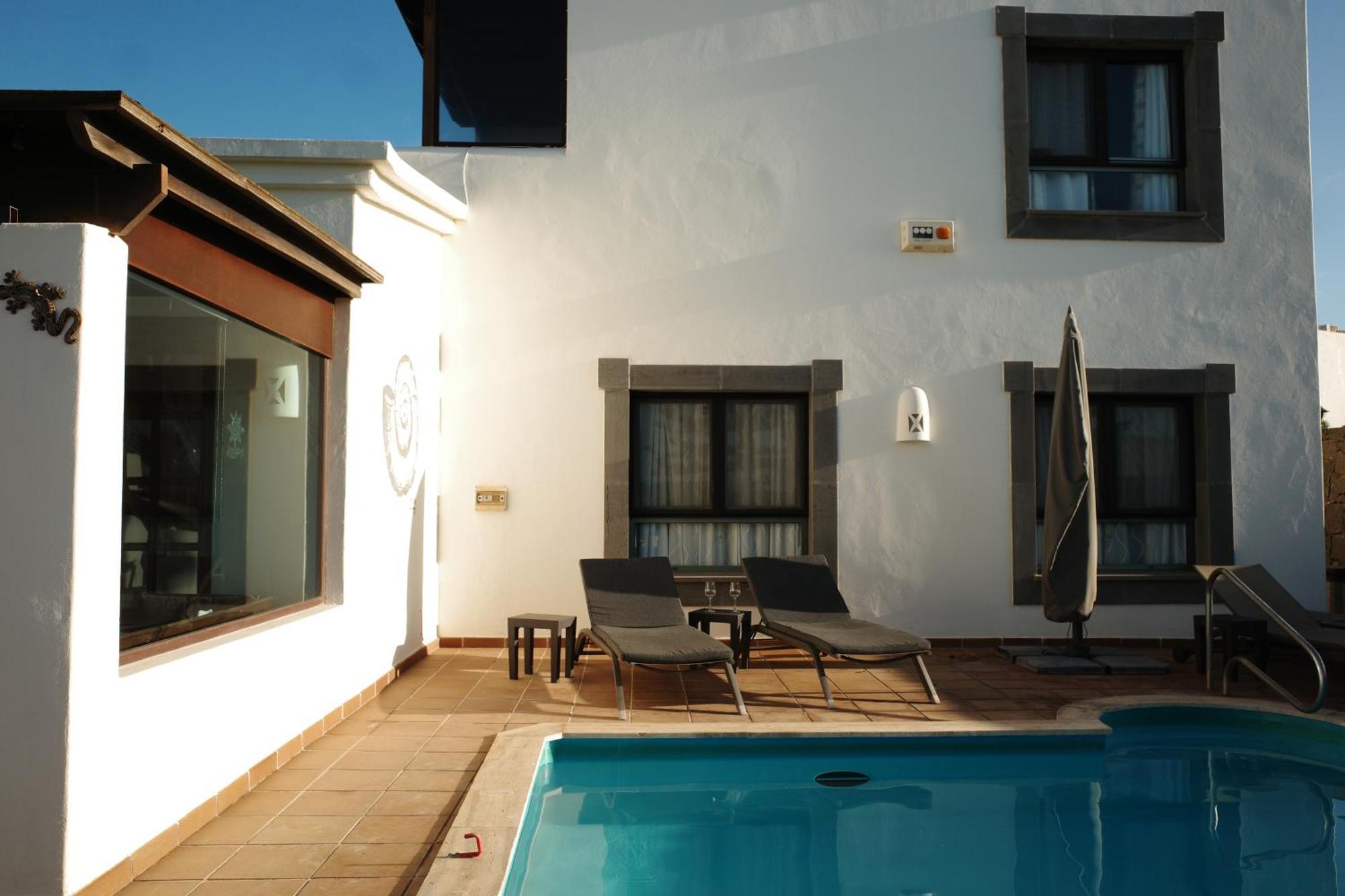 Traumvilla Mit Pool & Meerblick Villa *