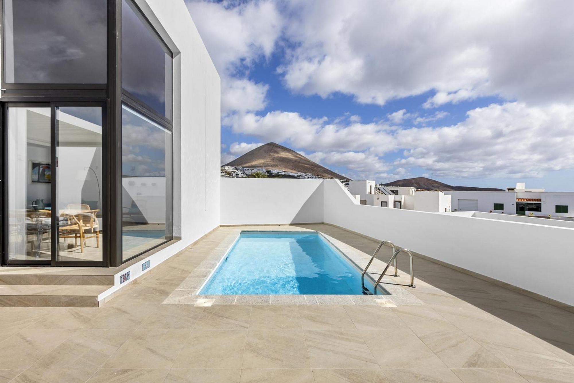 Casahost Fontaine Bleue Villa *