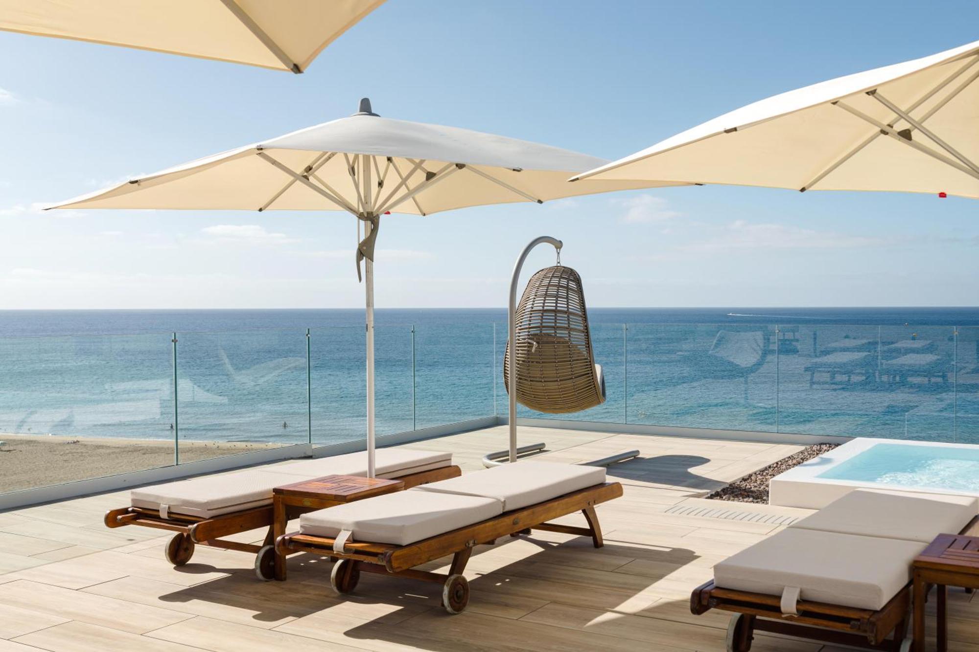 Fariones Hotel 4*