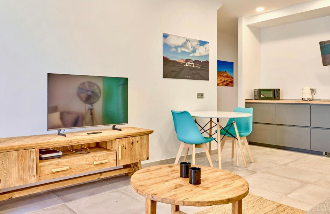 Weybeach 6 - New, Modern, Stylish, Fully Equipped *