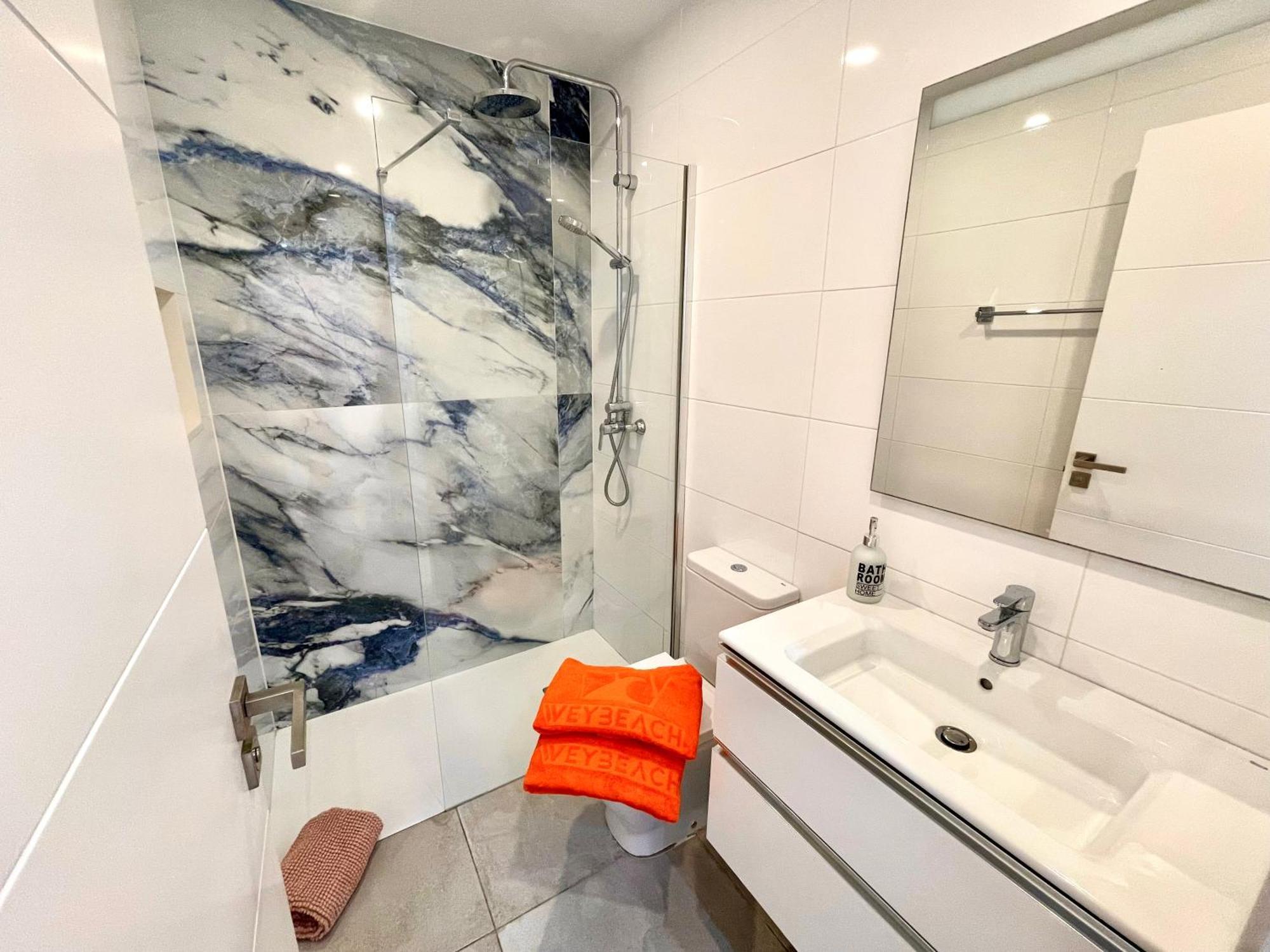 Weybeach 6 - New, Modern, Stylish, Fully Equipped La Santa