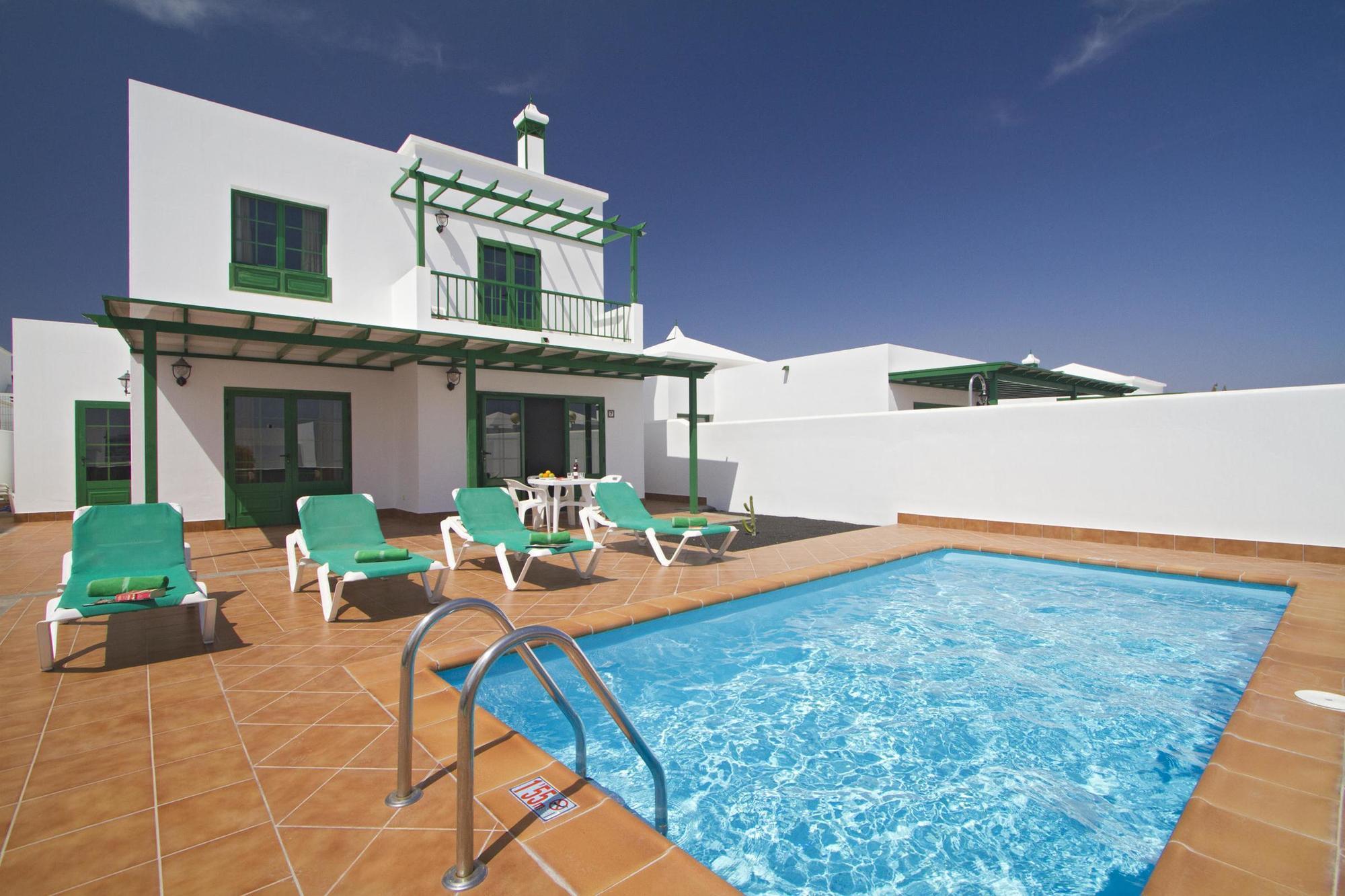 Villas Brisa Marina Hotel