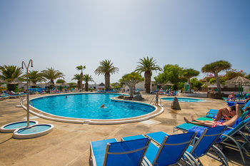 Ona Brisas Apartahotel 4*