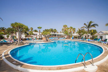 Ona Brisas Apartahotel 4*