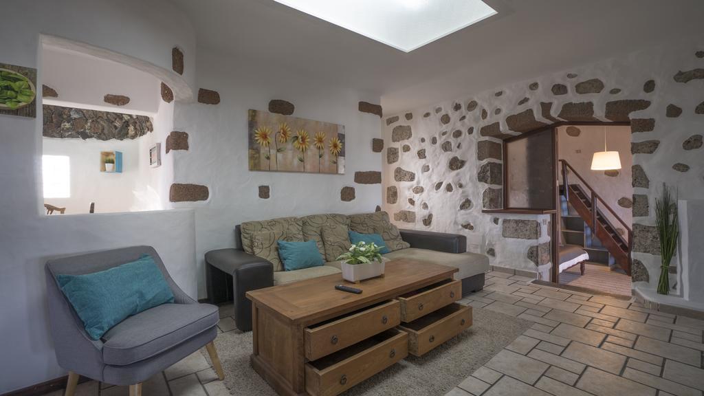 Holiday home With Amazing Views, Jacuzzi And Private Pool San Bartolome (Las Palmas)