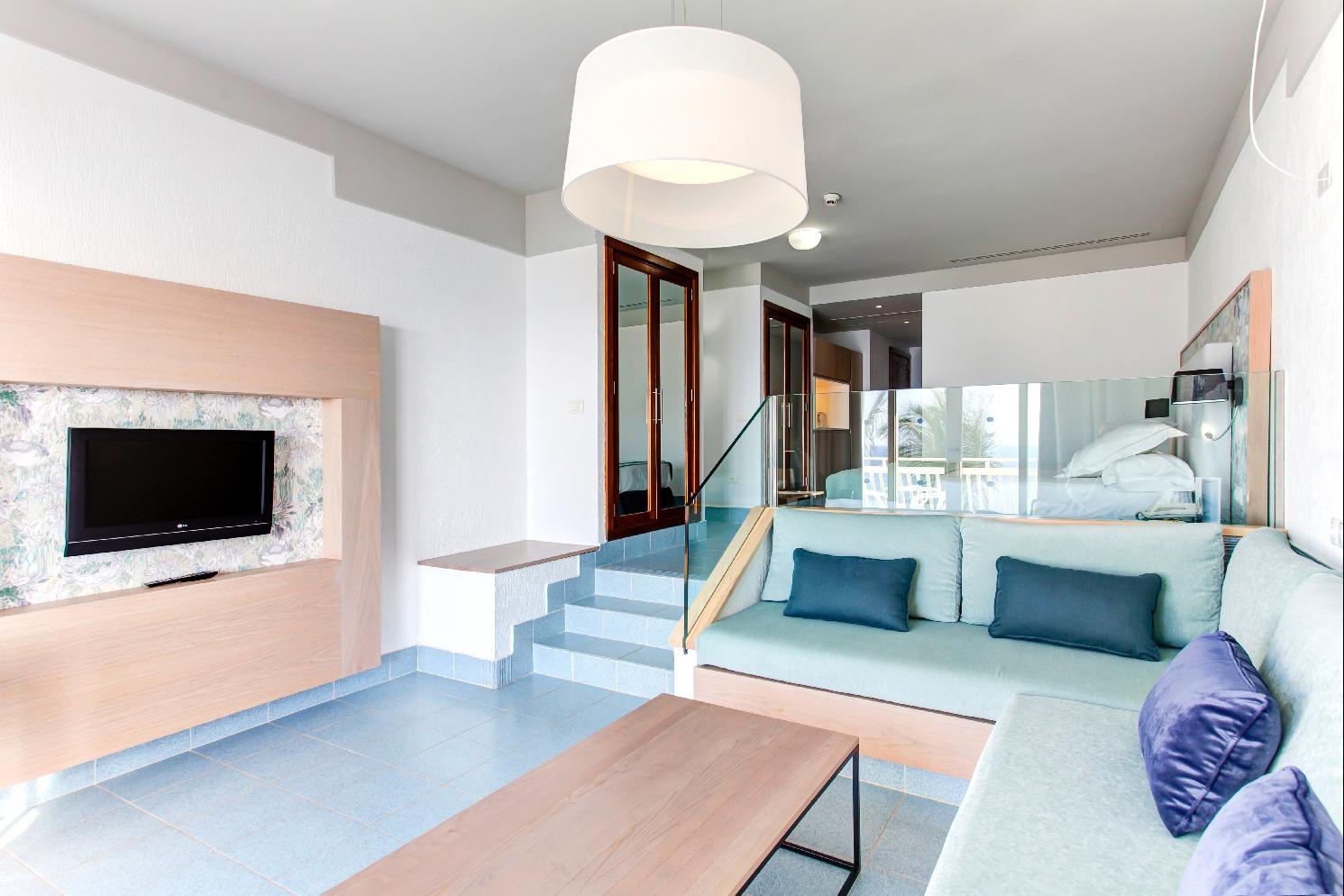 Fariones Hotel 4*