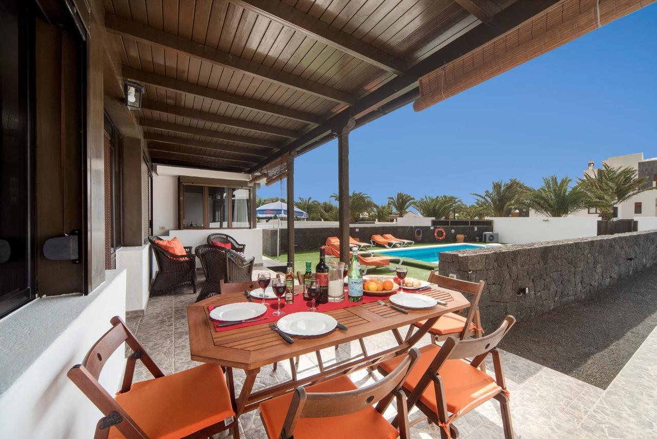 Tuco Villa Costa Teguise
