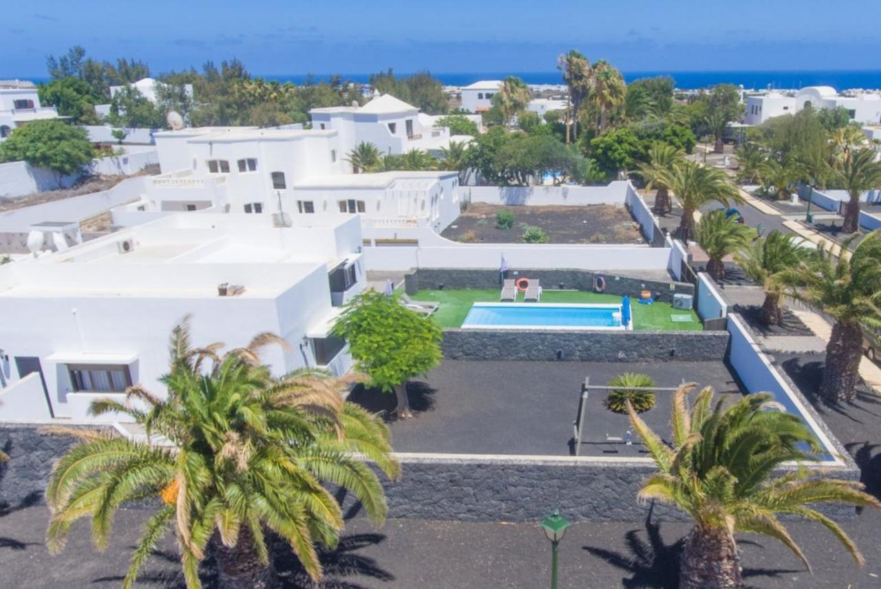 Tuco Villa Costa Teguise