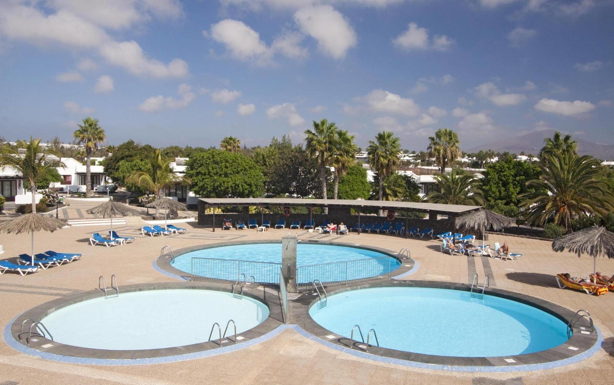 Hotel Playa Limones