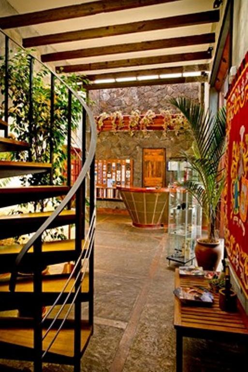 Hotel Salinas *
