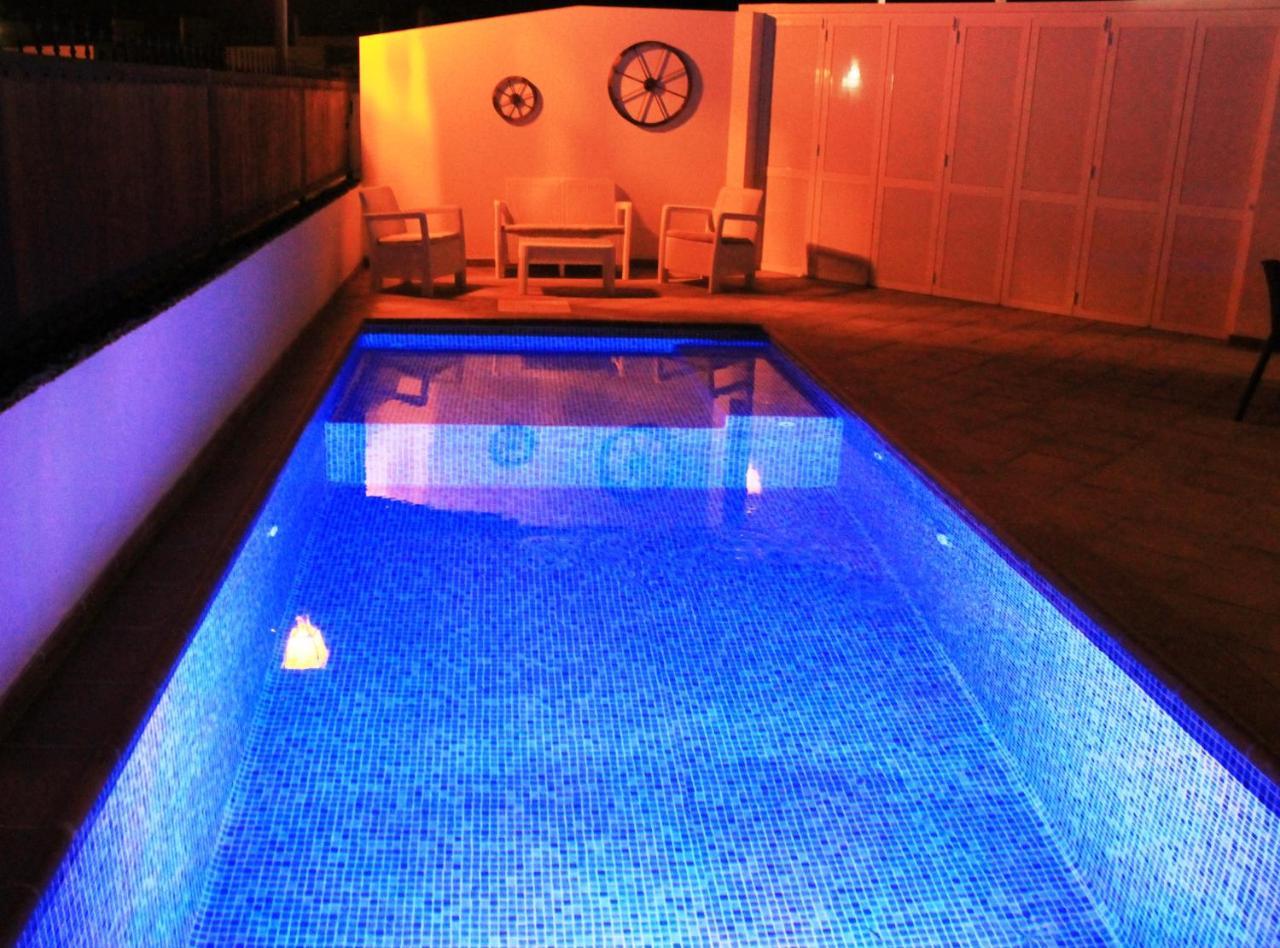 Arecas Family House Villa
