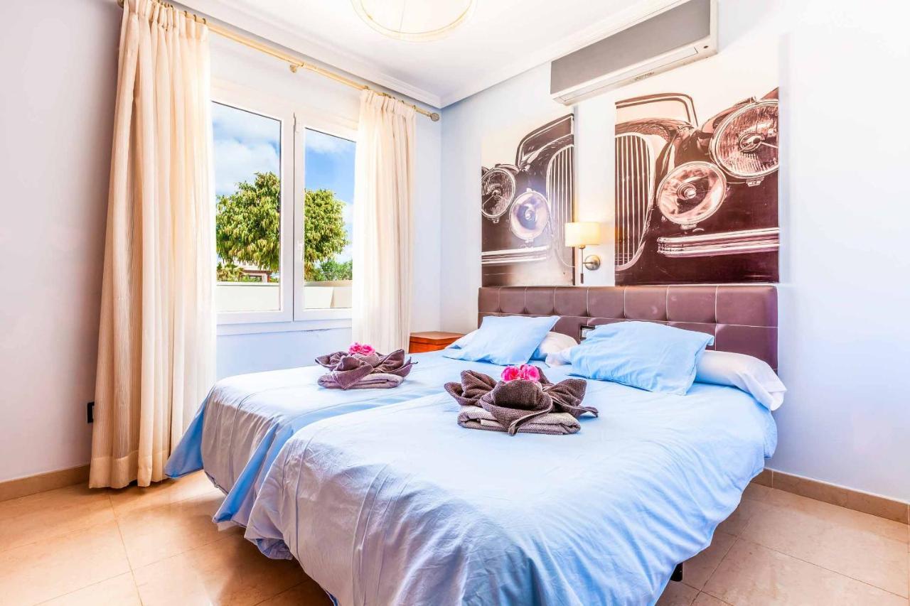 Amarillo Villa Yaiza (Lanzarote)