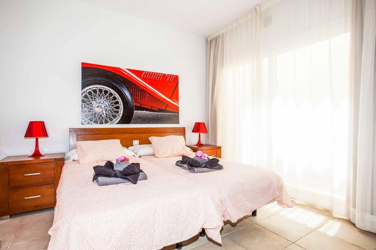 Amarillo Villa Yaiza (Lanzarote)