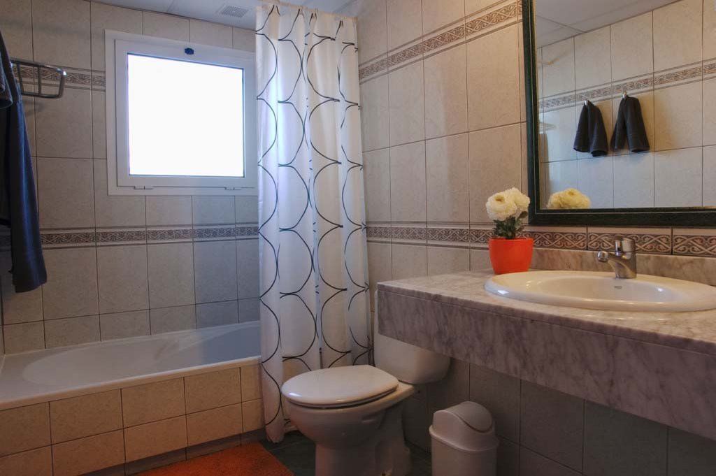 Montana Club Hotel 3*