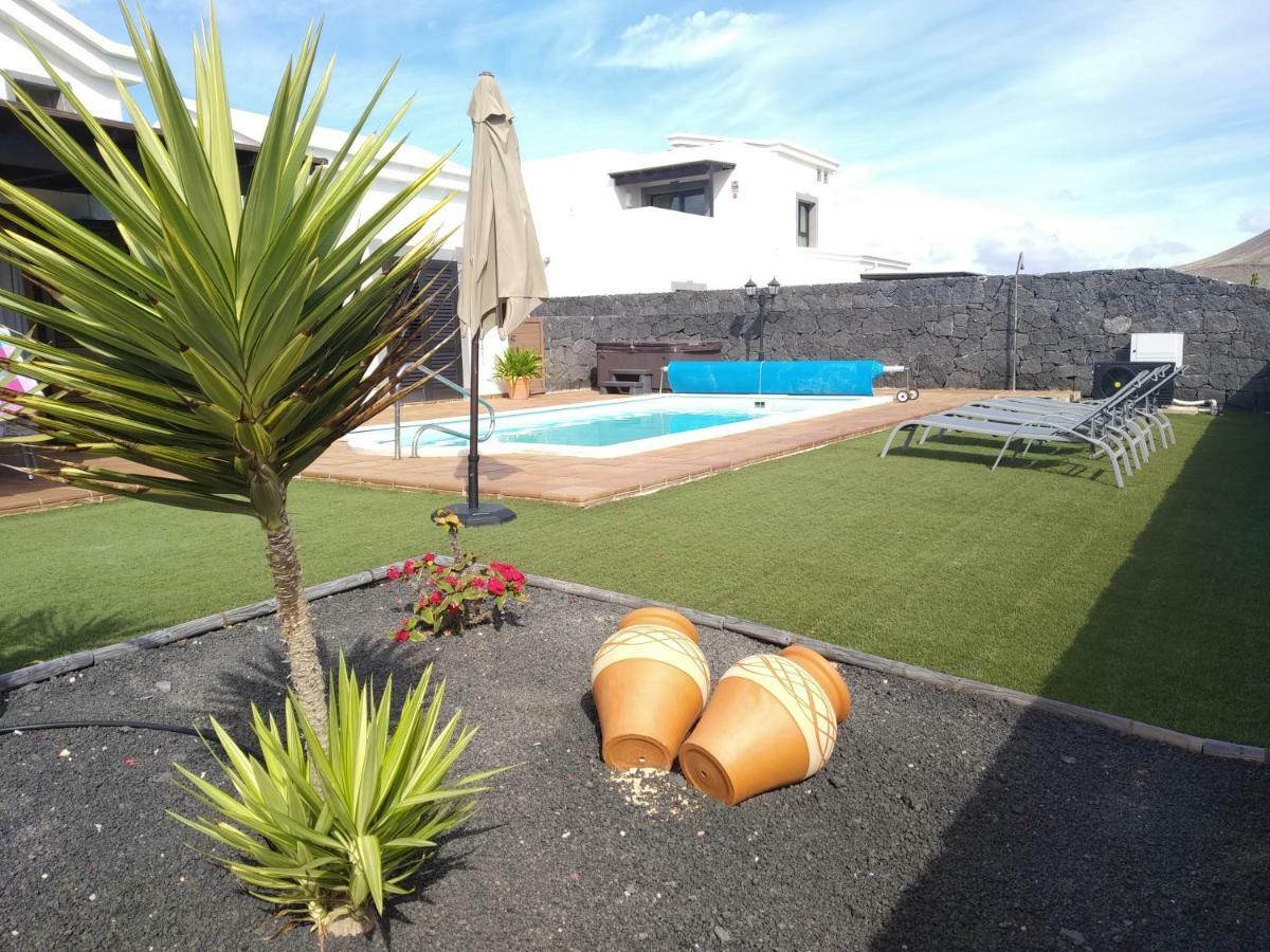 Villa Ambar Cherry
