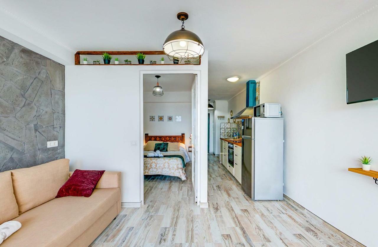 Playa Roca Apartment *