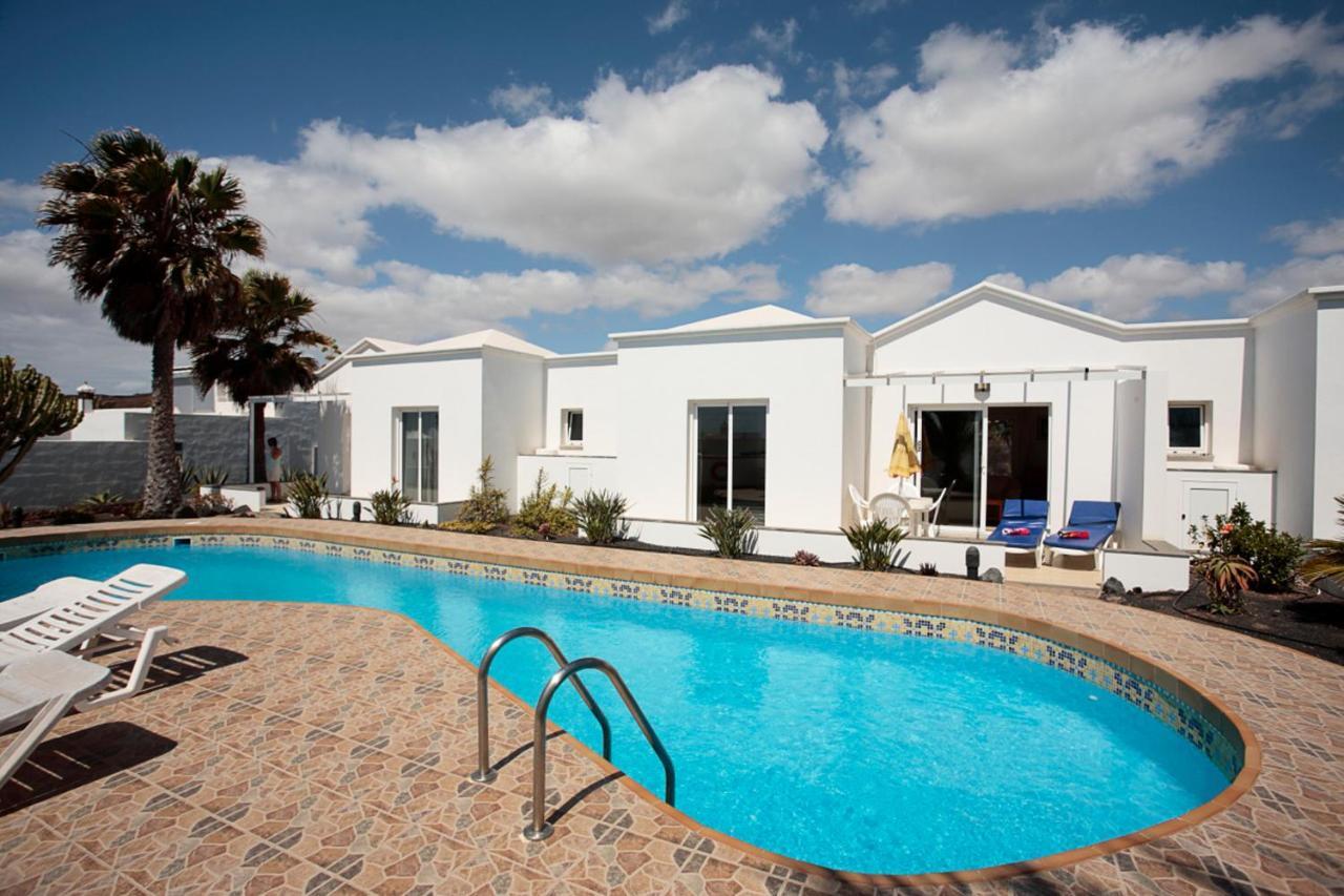 Charco Del Palo Bungalows *
