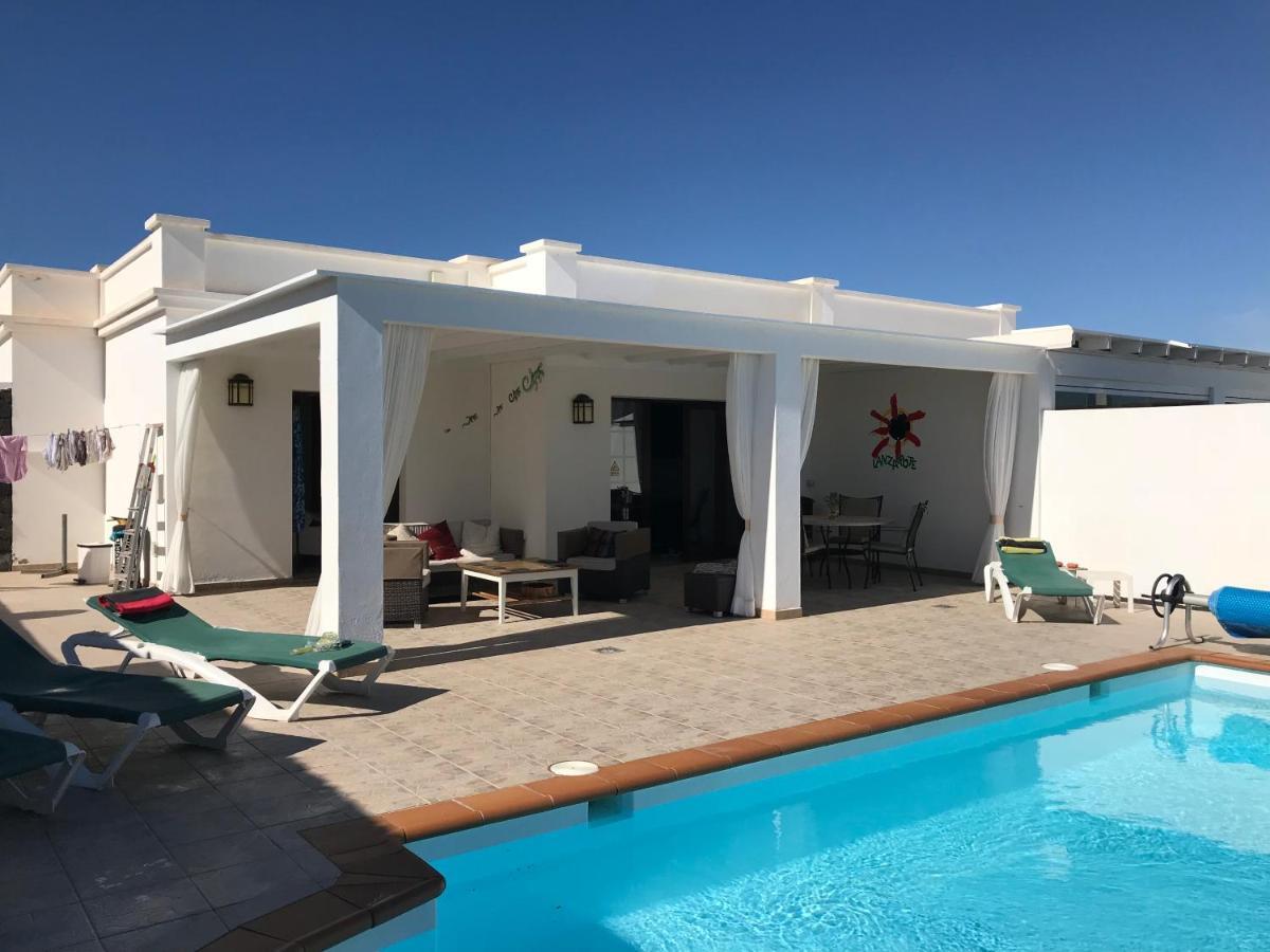 Casa Blanca Villa *