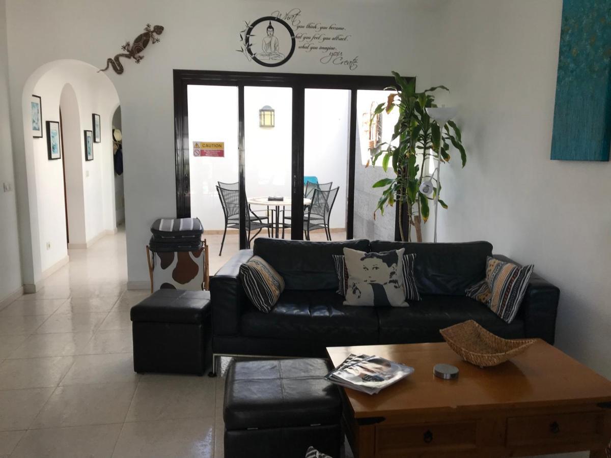 Casa Blanca Villa *